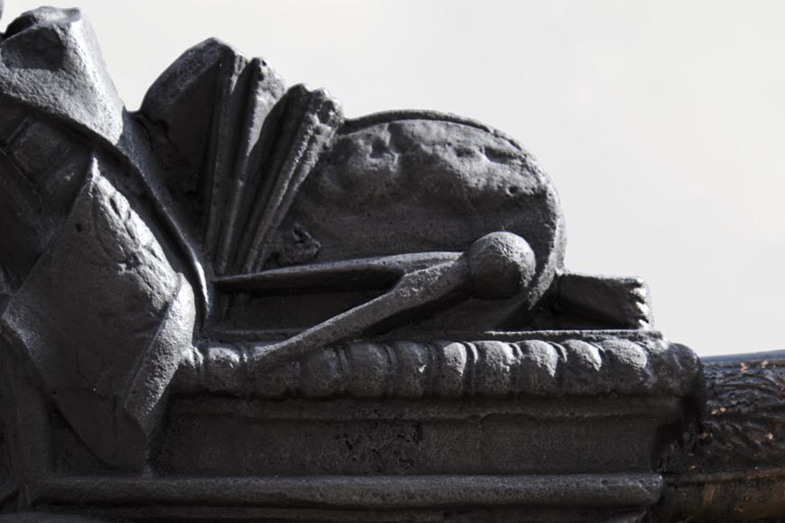 Extraordinaire plaque de cheminée aux armes de Jean-Baptiste Colbert, marquis de Seignelay-6