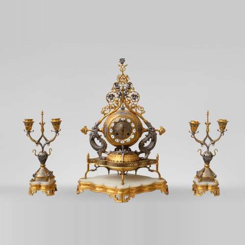 Victor GEOFFROY-DECHAUME (modèle de) et Auguste-Maximilien DELAFONTAINE (bronzier) - Garniture « Persane » en bronze doré et argenté