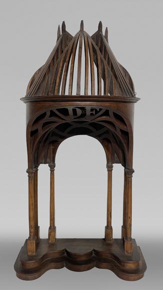 Chef d’œuvre de compagnonnage en noyer-0