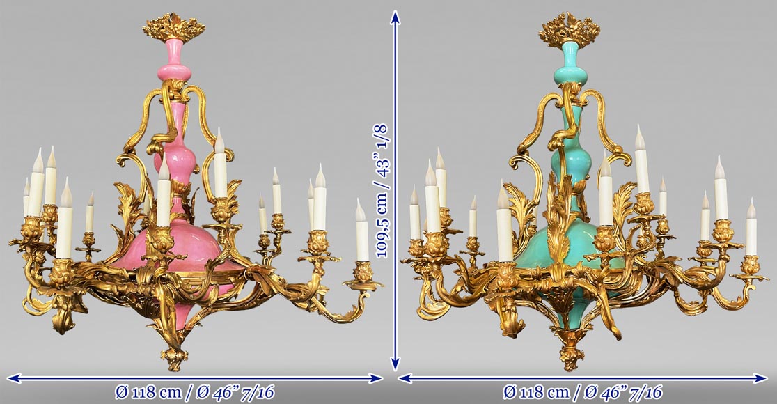 Paire de lustre datant du règne de Napoléon III en bronze doré et en porcelaine bleue et rose-12