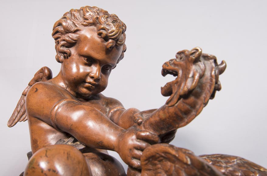 Paire de chenets aux putti et chimères, en bronze à deux patines-3