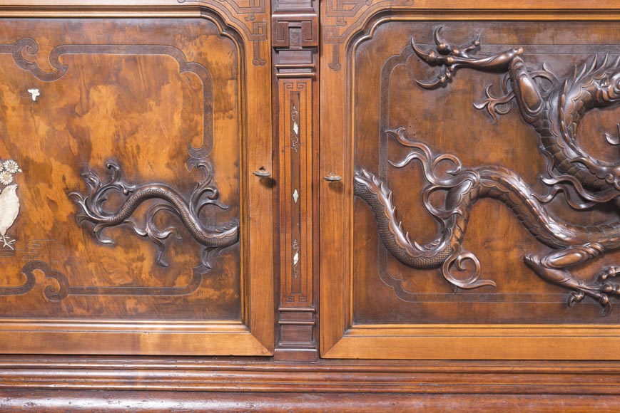 Maison des Bambous Alfred PERRET et Ernest VIBERT - Grande desserte japonisante et son miroir aux dragons Maison des Bambous Alfred PERRET et Ernest VIBERT - Grande desserte japonisante et son miroir aux dragons-11