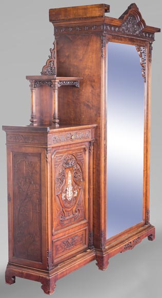 Gabriel VIARDOT (attribué à) - Armoire asymétrique à riche décor gravé et sculpté d'inspiration extrême orientale-1