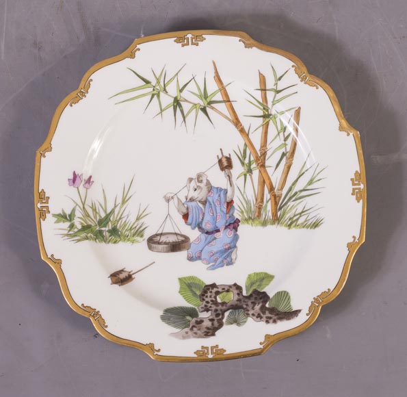 Ch. PILLIVUYT & Cie, Paris - « Le village secret des souris » Ensemble de 12 assiettes japonisantes inspirées par la Manga de Hokusai-10