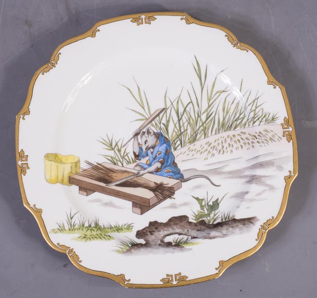 Ch. PILLIVUYT & Cie, Paris - « Le village secret des souris » Ensemble de 12 assiettes japonisantes inspirées par la Manga de Hokusai-12