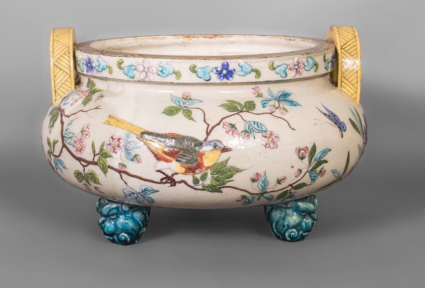 Beau cache-pot chinoisant ancien en faïence à décor d'oiseaux-0