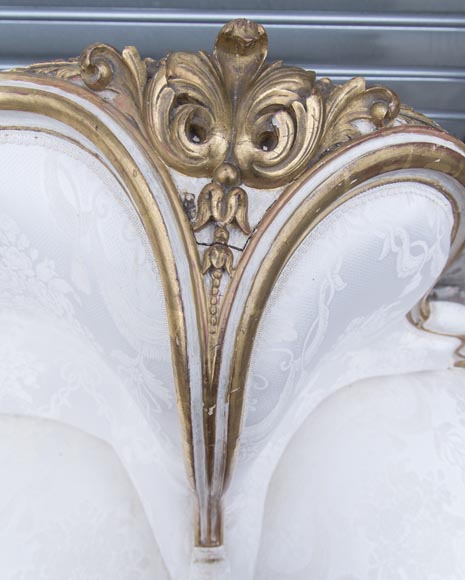 Grande banquette ancienne de style Louis XV en bois doré-6