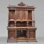 Grand buffet de style Néo-Renaissance en noyer sculpté aux emblèmes de Louis XII et François Ier