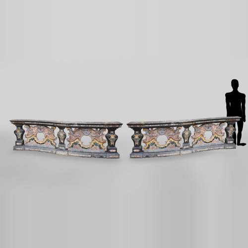 Paire de balustrades de style Baroque en marbre polychrome