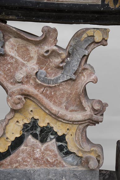 Paire de balustrades de style Baroque en marbre polychrome-9