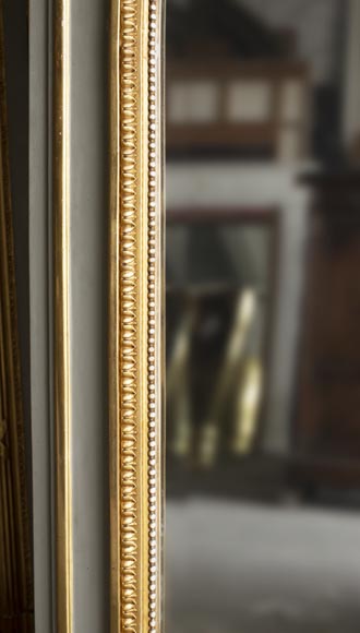 Trumeau ancien doré de style Louis XVI, animé de guirlandes de fleurs-3