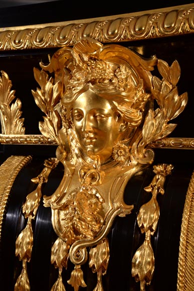 Alexandre BELLANGÉ - Importante enfilade en placage d'ébène et bronze doré provenant du Château de Dampierre-10