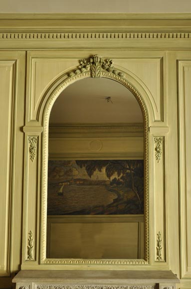 Belle pièce de boiserie de style Louis XVI avec sa cheminée en pierre et une huile sur toile représentant une marine-15