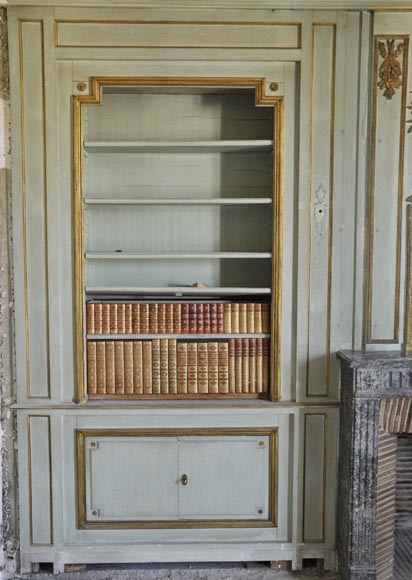 Pièce de boiserie de style Louis XVI comprenant une cheminée et son trumeau d'époque Louis XVI-1