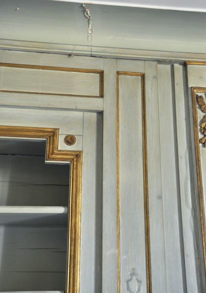 Pièce de boiserie de style Louis XVI comprenant une cheminée et son trumeau d'époque Louis XVI-3