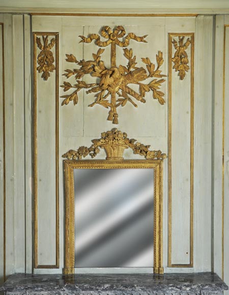 Pièce de boiserie de style Louis XVI comprenant une cheminée et son trumeau d'époque Louis XVI-5