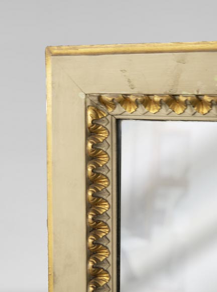 Trumeau ancien orné d'une frise dorée de style Louis XVI-2