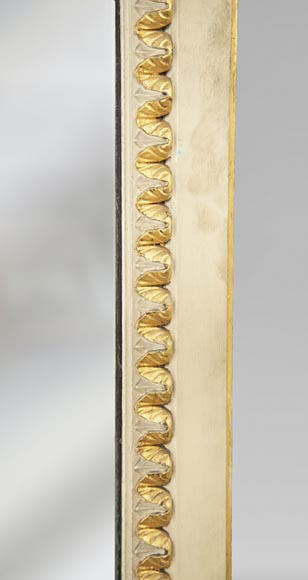 Trumeau ancien orné d'une frise dorée de style Louis XVI-4