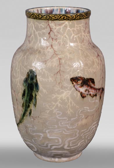 Edmond LACHENAL (1855-1930) - Vase ovoïde en céramique vernissée à décor de carpes-0