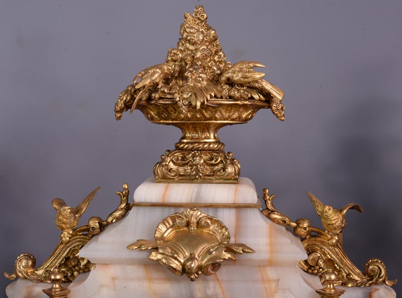 Garniture de cheminée en onyx et en bronze doré Napoléon III, vers 1860-3