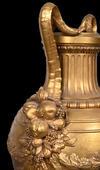 Ferdinand BARBEDIENNE (1810-1892), Grand vase à l'antique en bronze doré-4