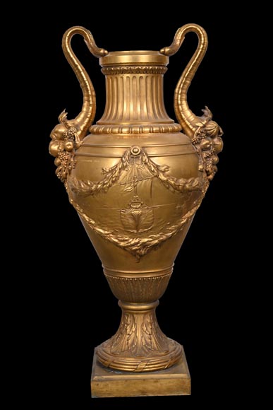 Ferdinand BARBEDIENNE (1810-1892), Grand vase à l'antique en bronze doré-7