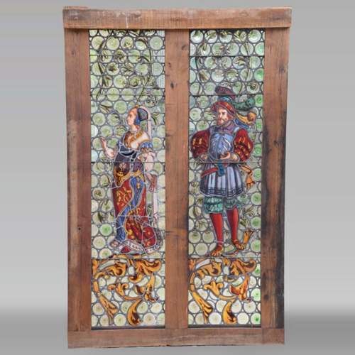 Vitrail de style Néo-Renaissance aux personnages