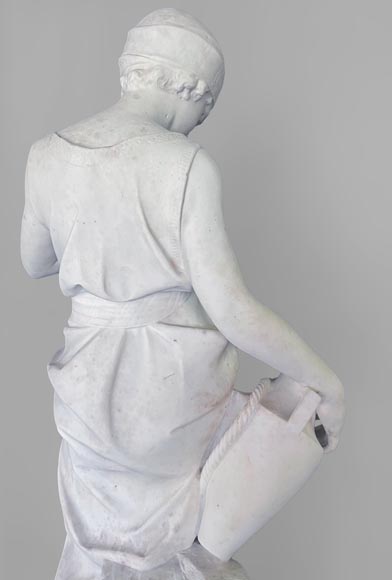 Deux statues en marbre blanc représentant « Rebecca » et « Ruth »-16