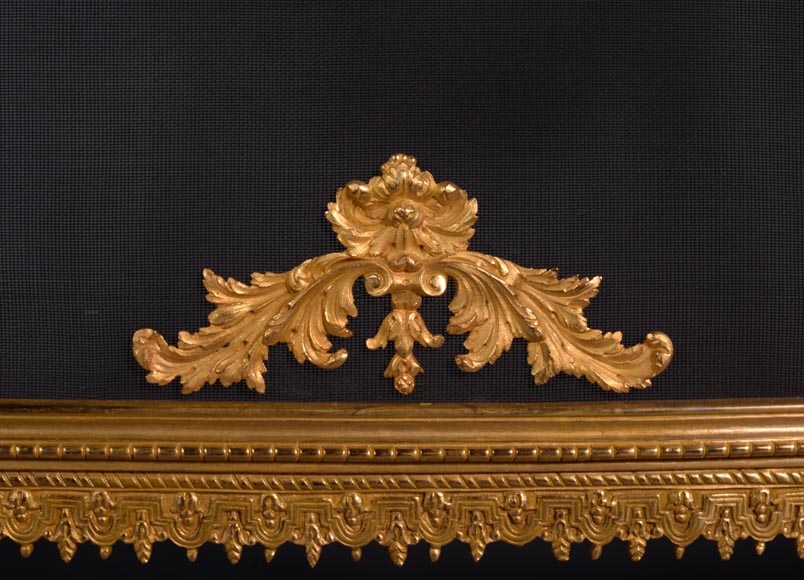 Beau pare étincelle en bronze doré aux dauphins, fin du XIXe siècle-3