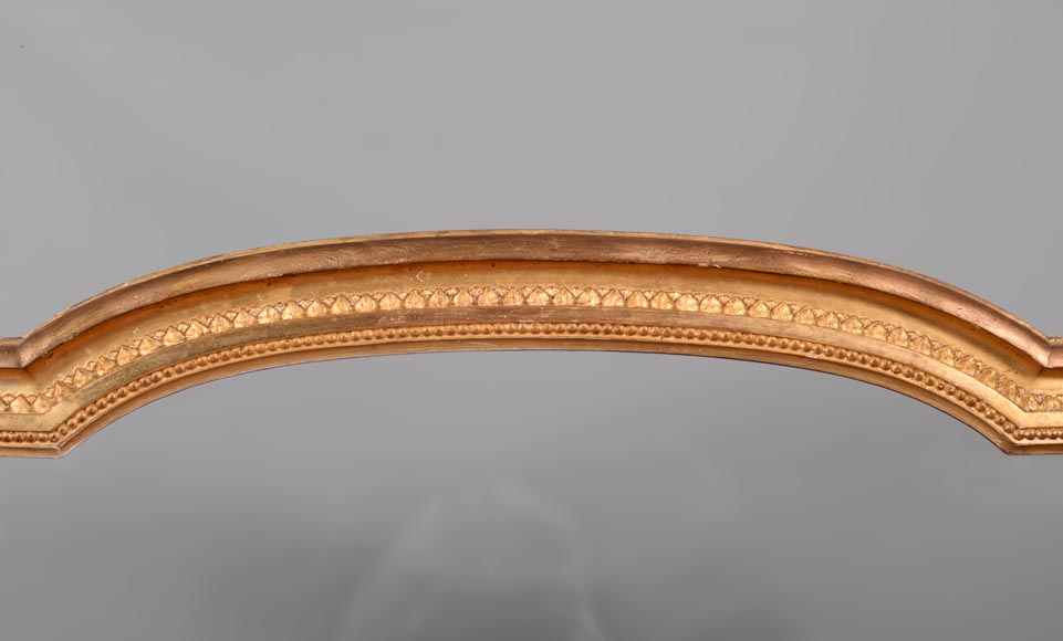 Rare pare-étincelles ancien en bois et stuc doré de style Louis XVI-1