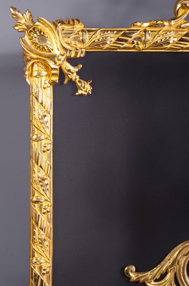 Pare-étincelles ancien de style Napoléon III à décor d'un vase-3