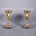Surtout de table aux putti en bronze doré et cristal de Baccarat
