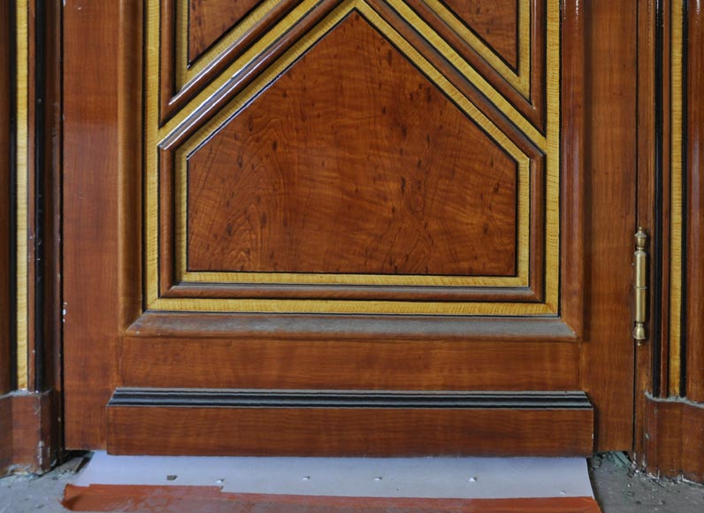 Paire de portes en trompe l'oeil de bois de style Art Déco, fin du XXe siècle -3