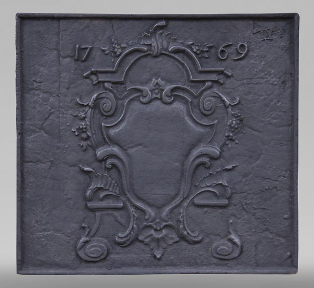 Plaque de cheminée d'époque Louis XV, datée 1769-0
