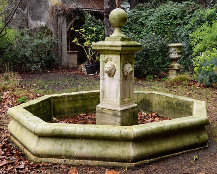 Importante Fontaine D Exterieur En Pierre Moderne Fontaines Bassins Et Puits