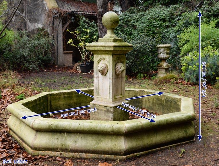 Importante fontaine d’extérieur en pierre moderne-6