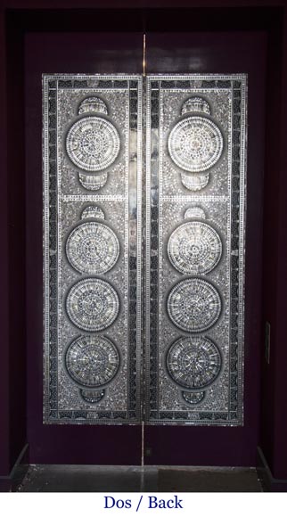 Paire de double-portes coulissantes laquées à décor de nacre-8