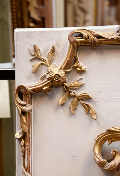 Très riche trumeau de style Louis XV en bois et stuc doré-4