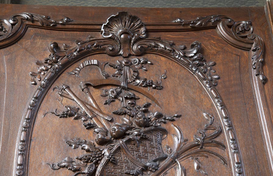 Important ensemble de panneaux de boiserie en chêne sculpté fin du XIXe siècle-2