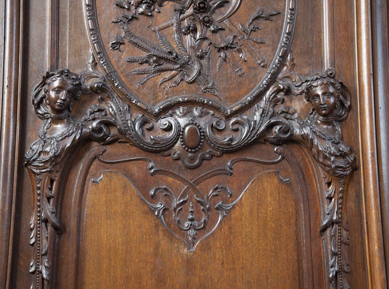 Important ensemble de panneaux de boiserie en chêne sculpté fin du XIXe siècle-3