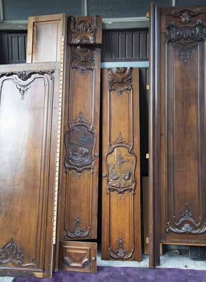 Important ensemble de panneaux de boiserie en chêne sculpté fin du XIXe siècle-9