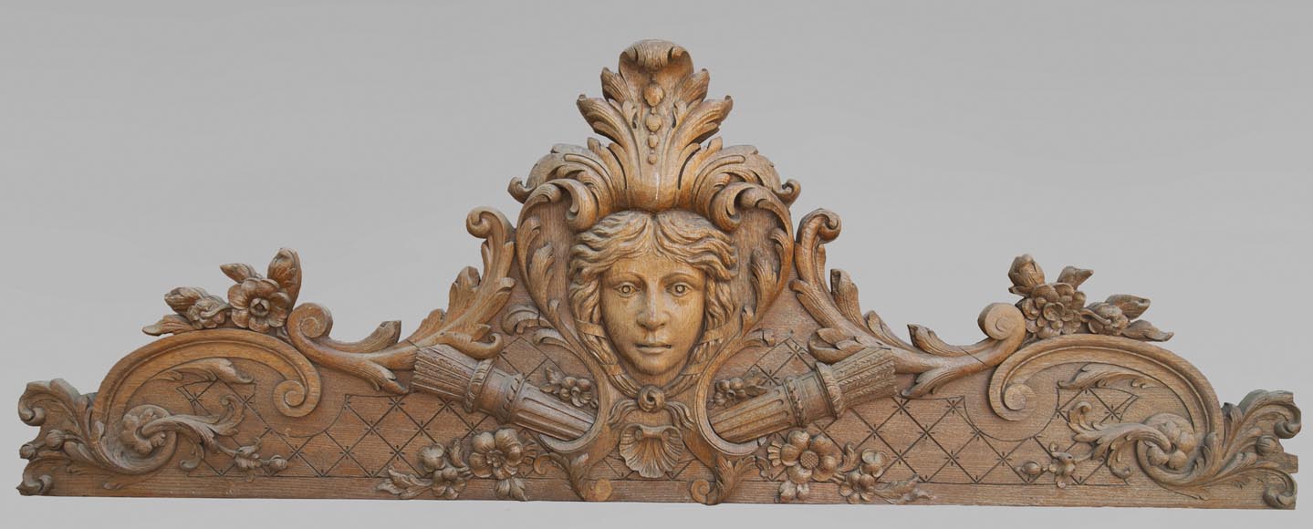 Importantes boiseries en chêne sculpté du XIXe siècle-10
