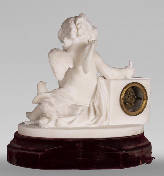 Pendule d'après un modèle de Jean Baptiste Pigalle en marbre de Carrare de la fin du XIXe-9