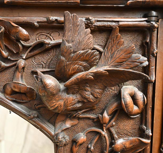 TAHAN (attribué à) — Importante armoire à glace en noyer sculpté à décor naturaliste TAHAN (attribué à) — Importante armoire à glace en noyer sculpté à décor naturaliste-6