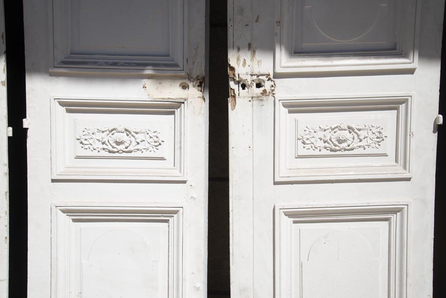 Ensemble de huit double-portes de style Napoléon III en chêne peint-10