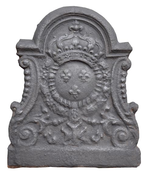 Plaque de cheminée d’époque Louis XV aux armes de France-0