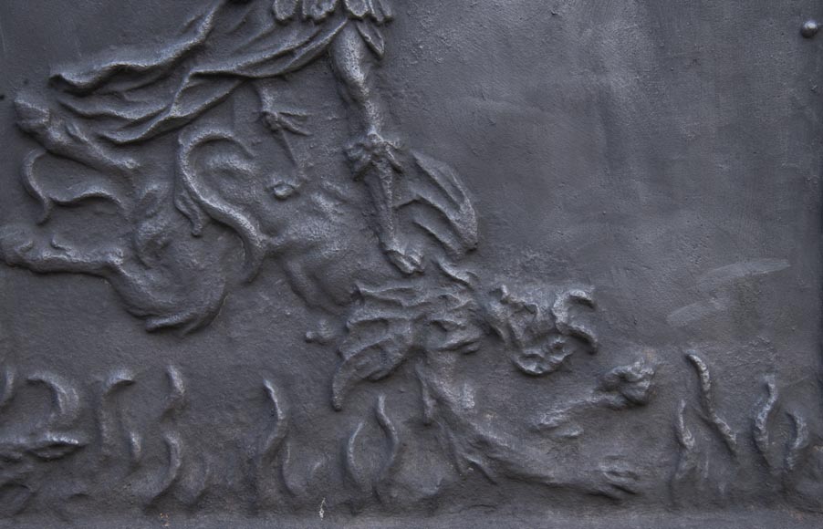 Plaque de cheminée ancienne à décor de Saint-Michel terrassant le dragon-3