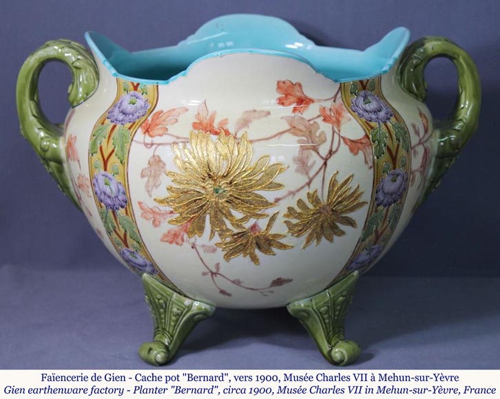 Très bel ensemble bureau en faïence émaillée de Gien à décor fleurs de lys XIX 