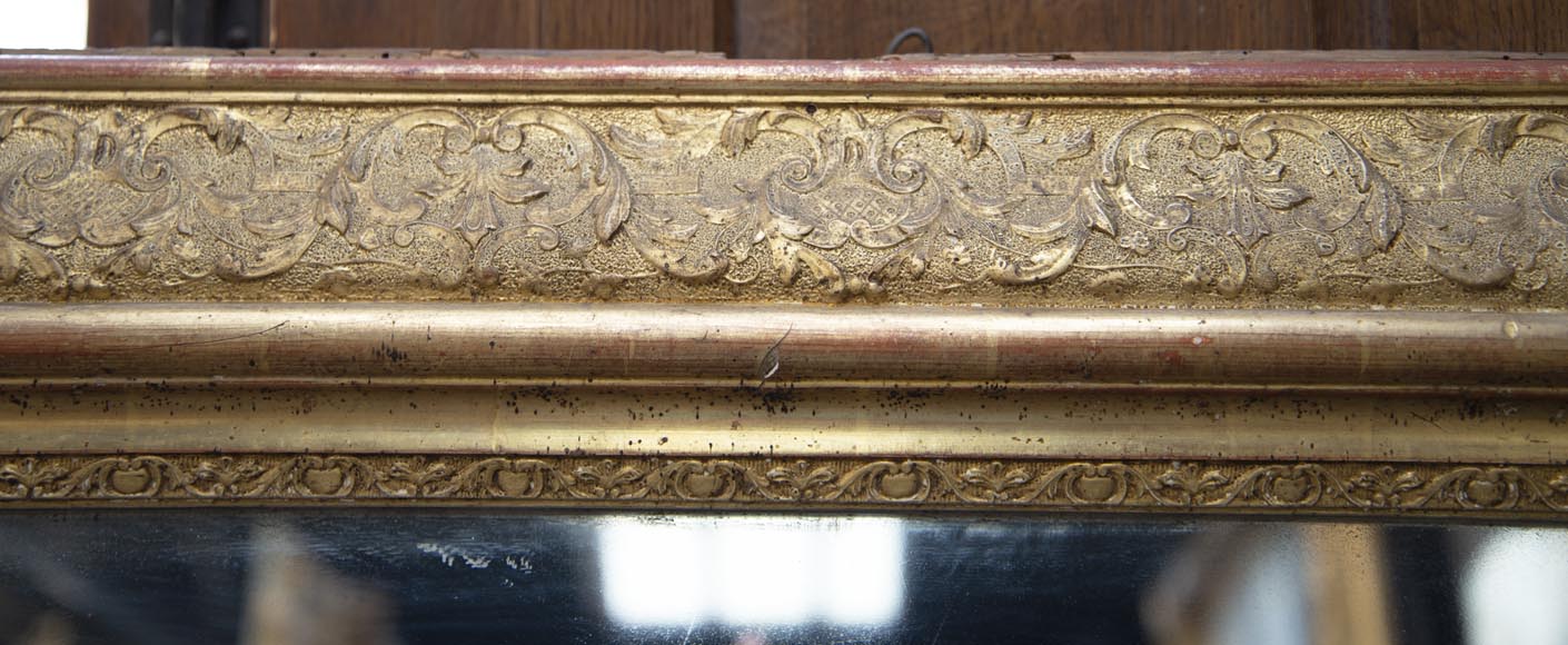 Trumeau ancien doré d'époque Restauration à décor de coquilles-1