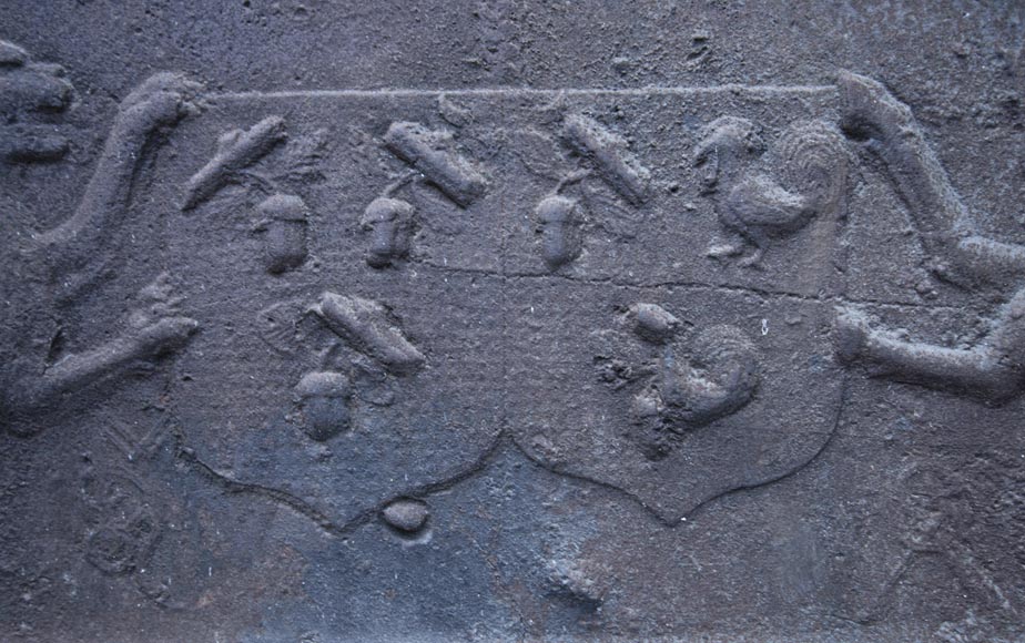 Plaque de cheminée ancienne au lion et au cerf du XVIIe siècle-4